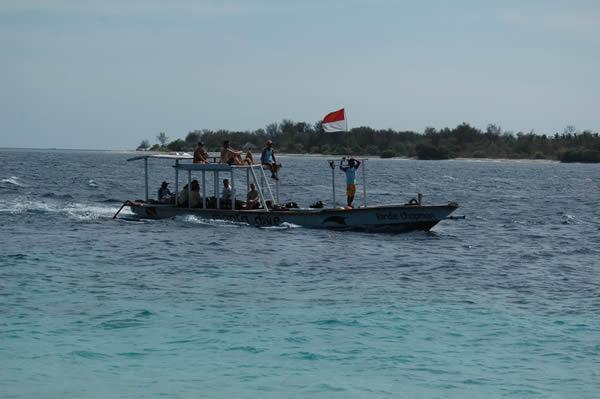 Manta Dive Boat