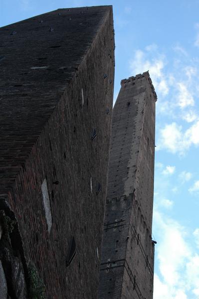 Azonelli Tower Bologna