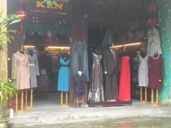 Beautiful tailor shops in Hoi An - Bellissimi negozi di sarti a Hoi An