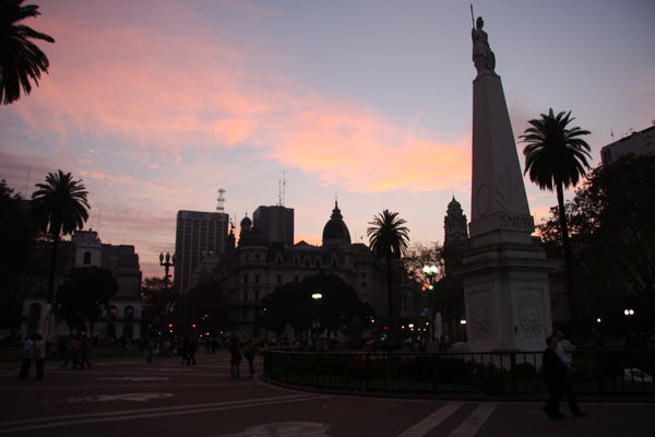 Plaza 25 de Mayo, Buenos Aires
