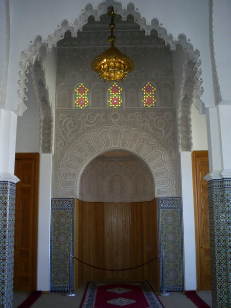 Inside the Mosque - Adentro de la Mezquita
