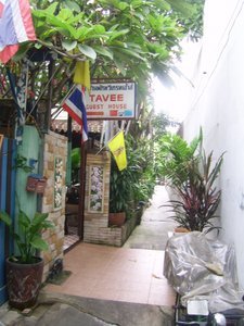 entrance to Tavee guest house
