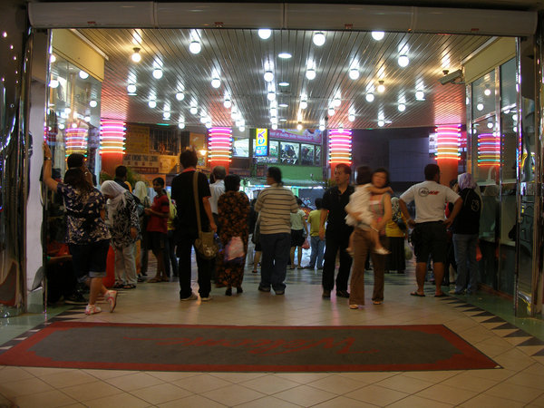 Entrance to the shopping mall in Kajang