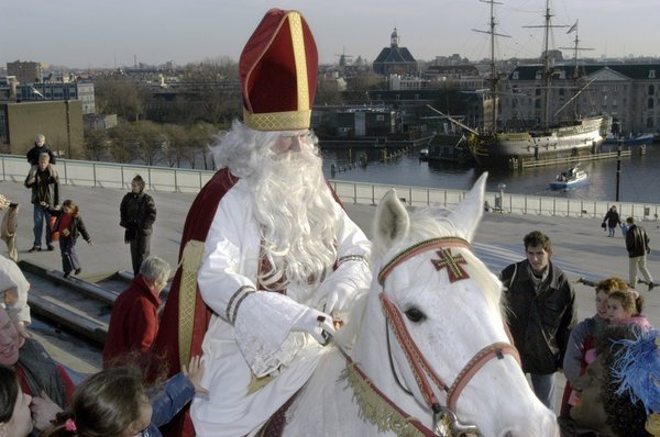 Sinterklaas Arrives in Port
