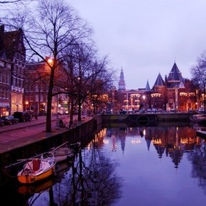 Night Falls on Amsterdam at Christmas Time!
