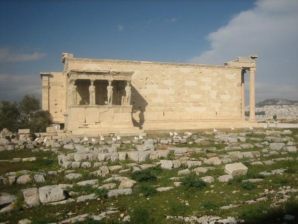 Building near the Parthenon