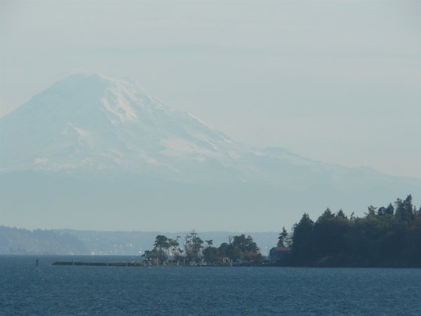 the active volcano above seattle