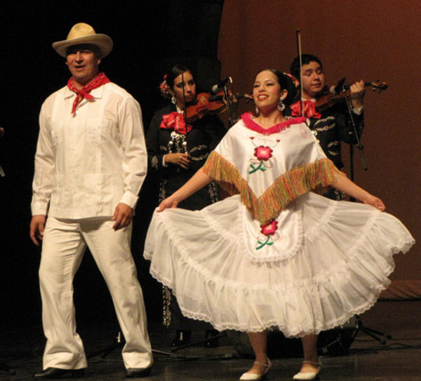 Mariachi Dancers