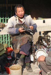 Shoe repair man, Guiyang