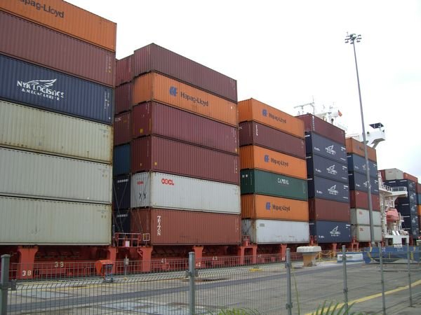Ships containers