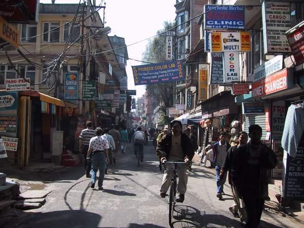 Une rue de Kathmandu.
