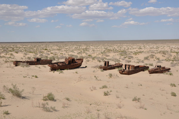 Ships in the Desert - Moynaq