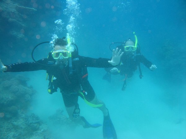 Alex and Pip - Diving Great Barrier Reef