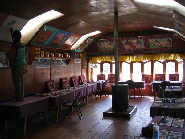 Inside of a teahouse, Machermo 