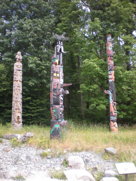 Totem Poles at Stanley Park (2)