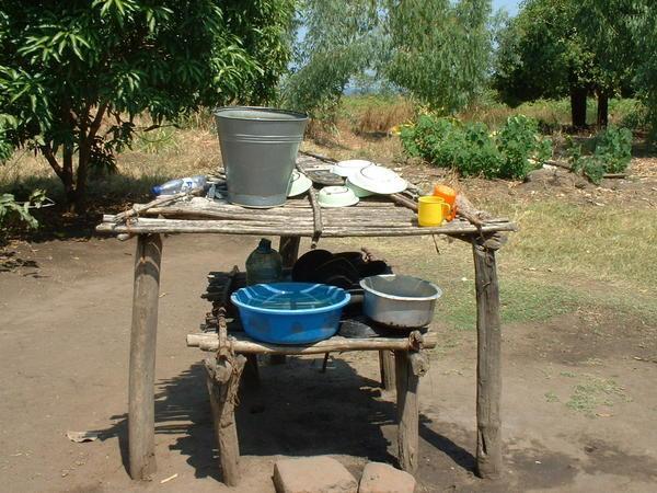 Lave-vaisselle africain