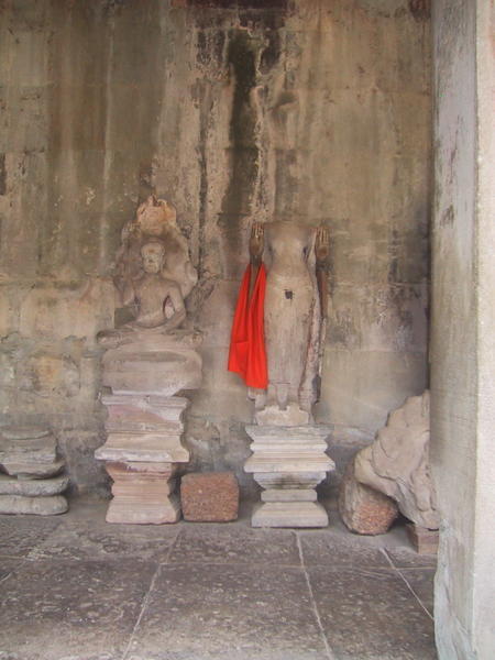 Statues with Accessories at Angkor Wat