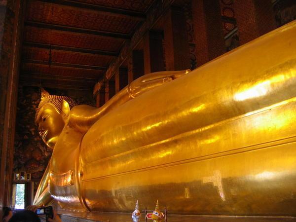 The Massive Reclining Buddha2