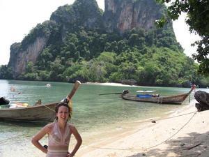 Thailand - Beautiful Limestone Cliffs & Beaches