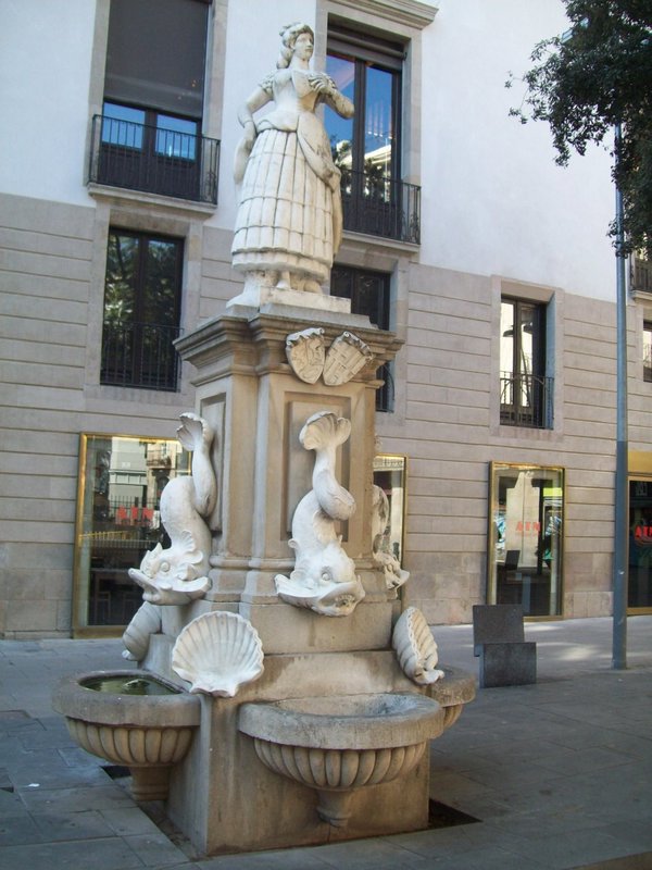 Fountain statue