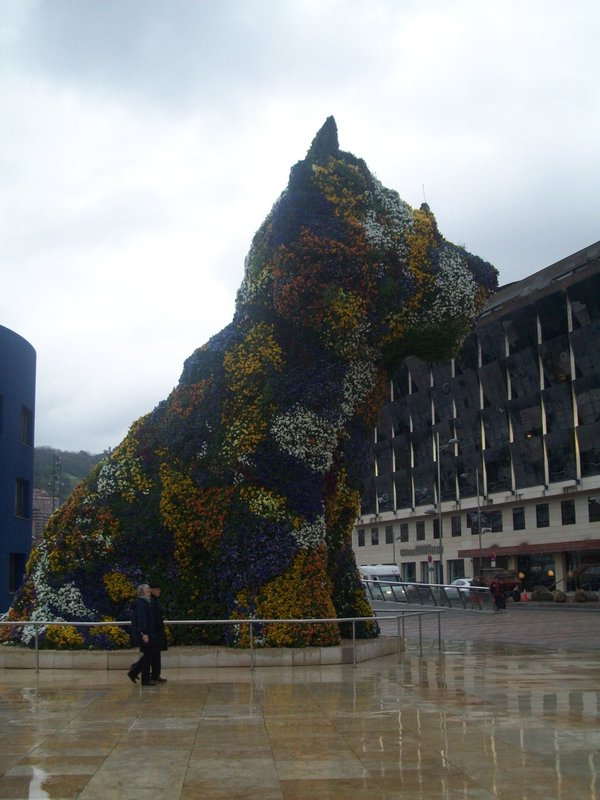Giant flower dog in front of museum
