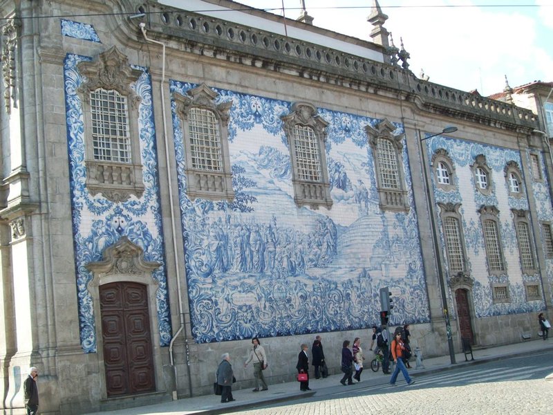 Azulejo wall