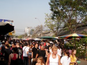 The crowds at Chatuchuck Market
