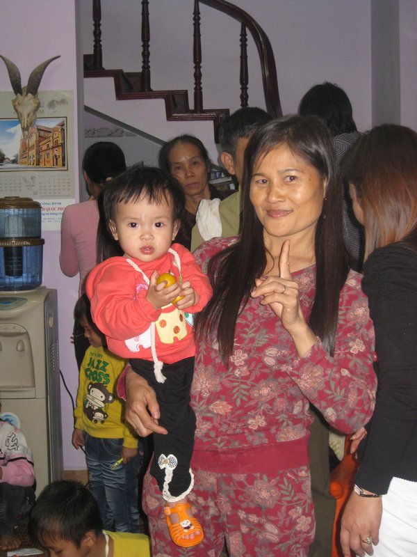 Tu'o'ng Vi and aunt Ph'uong