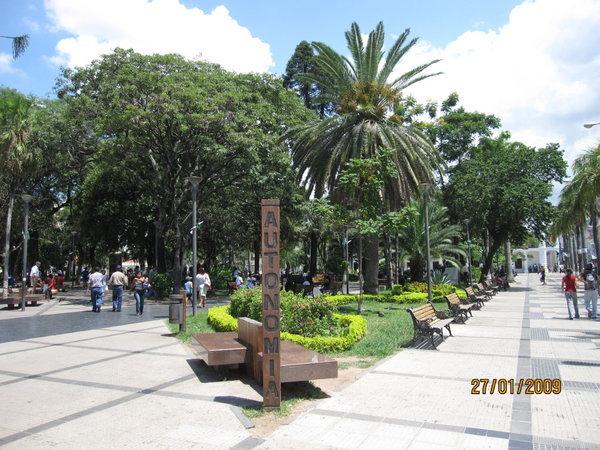 La Plaza 24 de Septiembre i Santa Cruz, Bolivia