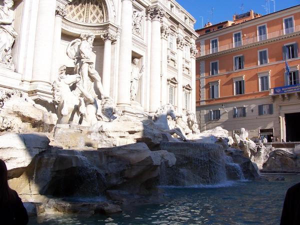 Treve Fountain during the day