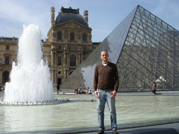 Leon at Louvre