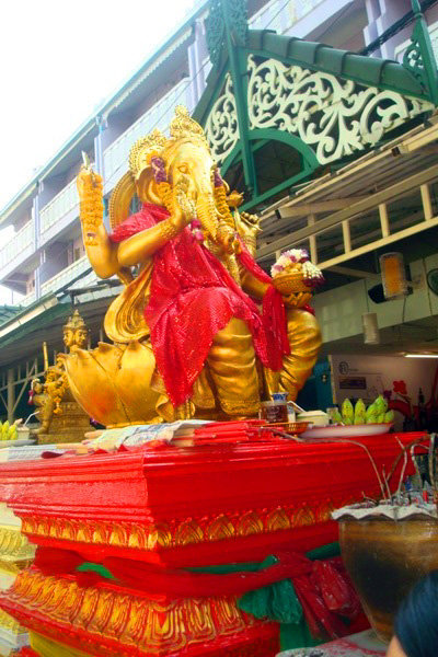Elephant statue