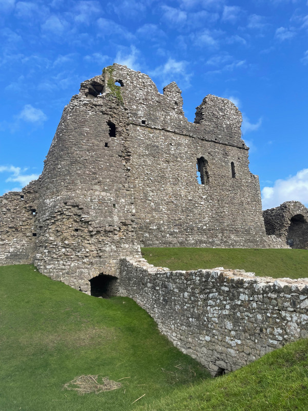 Ogmore castle ruins