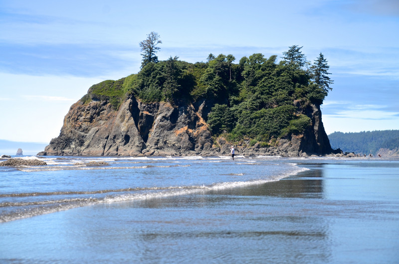 Iconic sea stack on Ruby Beach