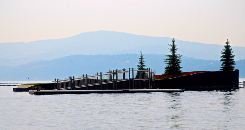 Floating green at the Couer d'Alene Golf Resort