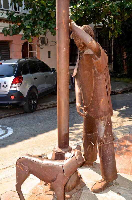 Edgardo Carmona's famous Territorio sculpture