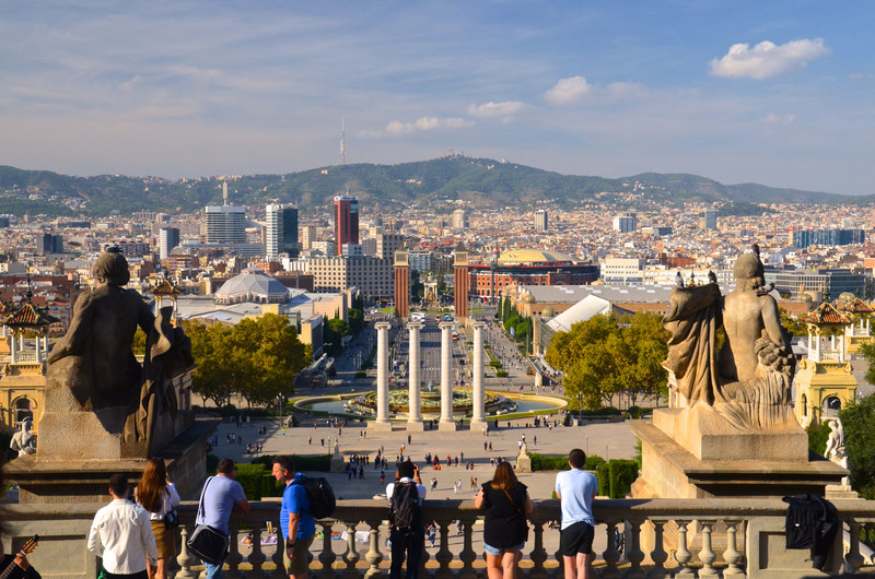 Commanding views of Las Arenas and the "Roman columns" from the top of Montjuic