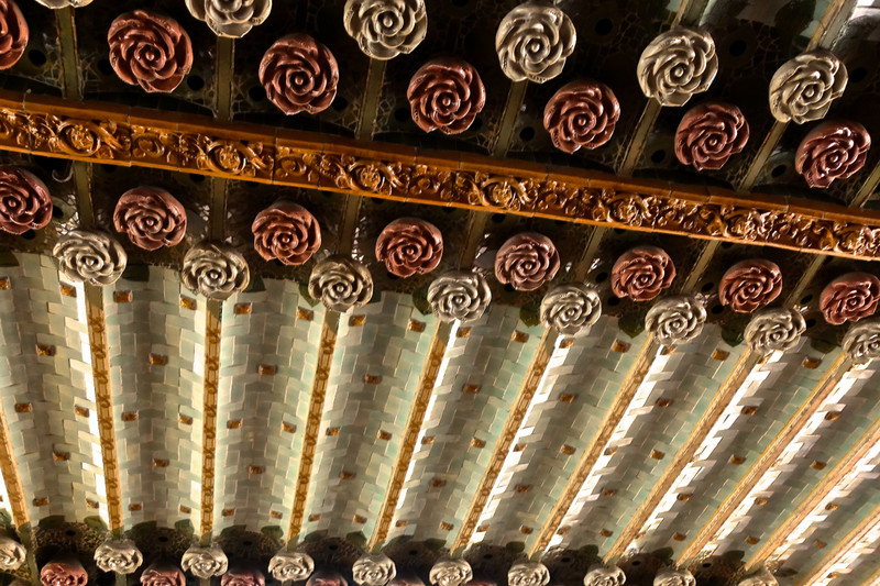 Some of the 2,000 roses in the palace, these on the ceiling