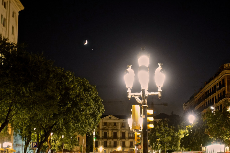 Moonlit walk home from Palau de Musica