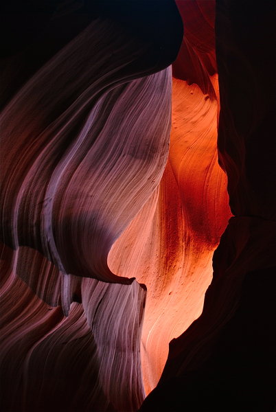 The beautiful waves and colors of stone inside Antelope Canyon