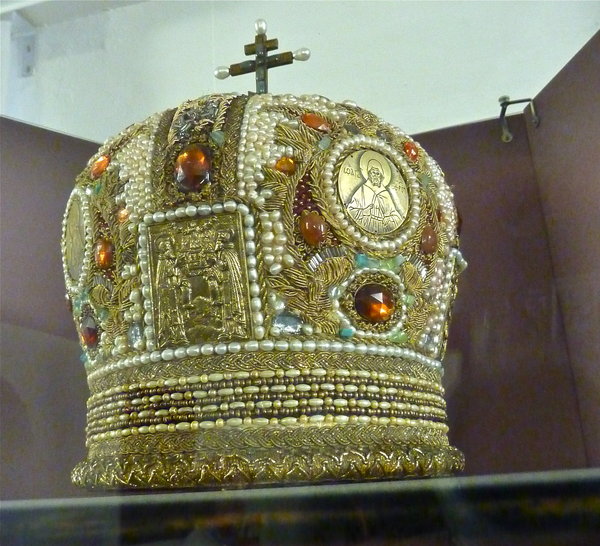 Early crown