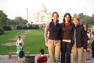 Liz, Steph & Mel at Taj Mahal