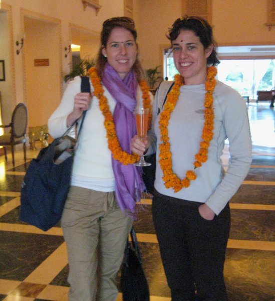 Liz & Steph wearing bindis in Jaipur