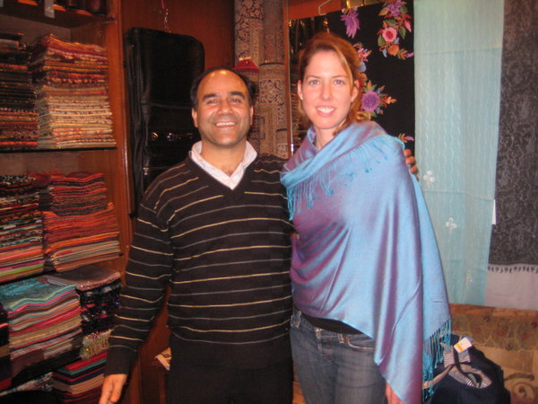 Liz with Rafi, owner of best pashminas in Delhi