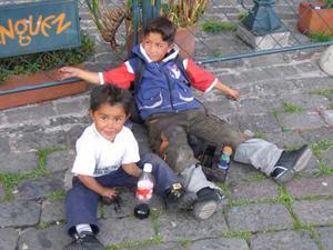 Quito 3 - shoe shine boys