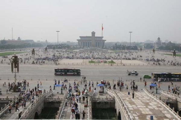 Looking south to Tiananmen Sq.