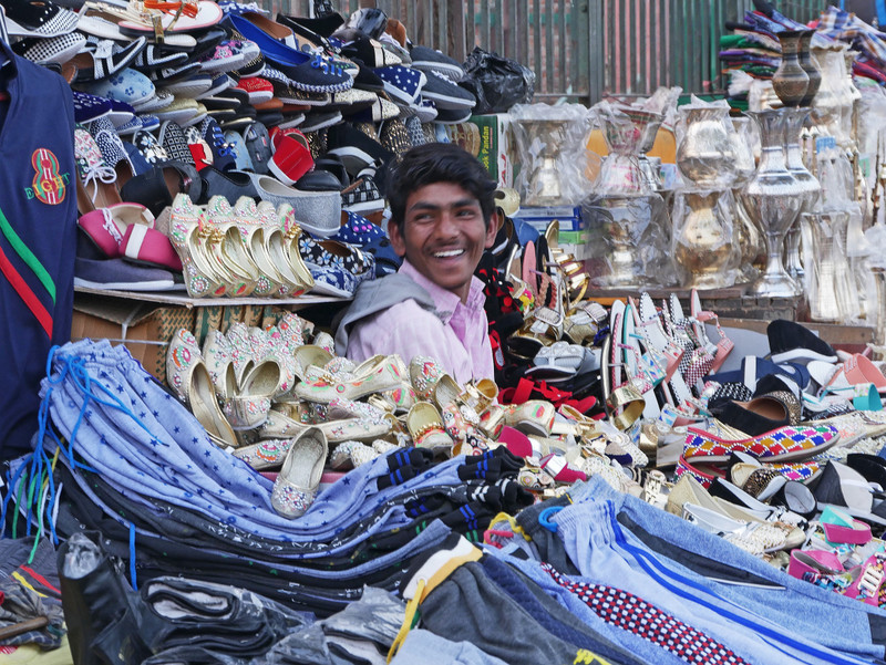 Another smiling face in another Delhi market