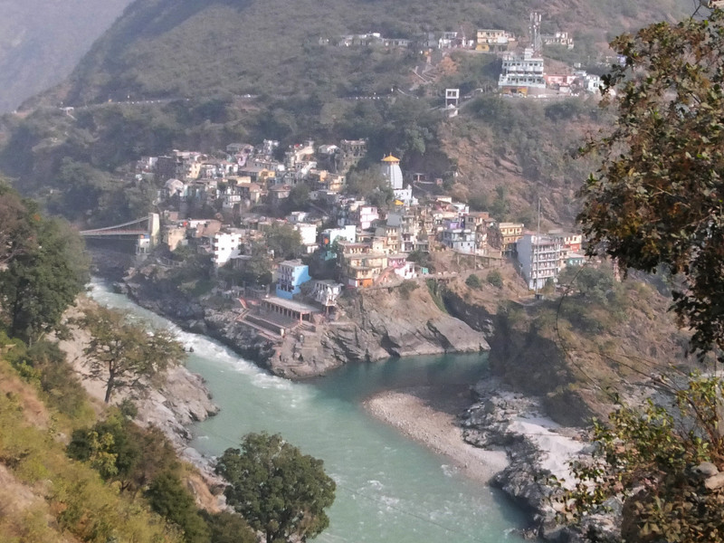 Devprayag from the road