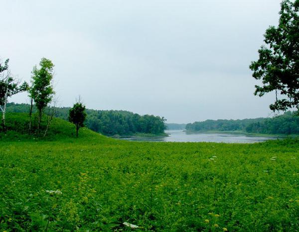 Burrial mounds at Rainy River