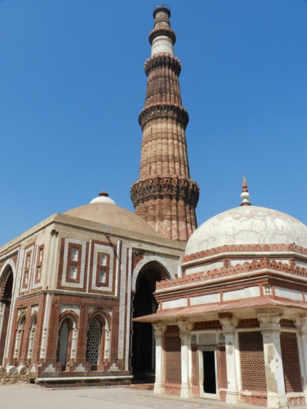 Qtub Minar - Delhi